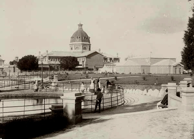 Machattie Park at about the year 1900.